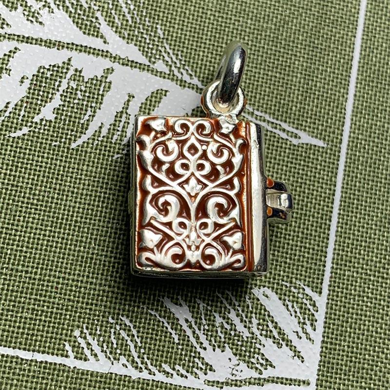 Sterling Silver and Enamel Northanger Abbey Book Charm - JaneAusten.co.uk