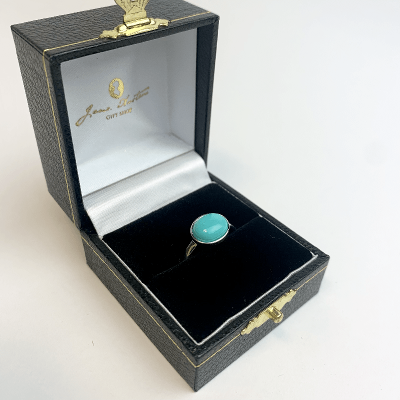 Our replica ring is modelled on Jane Austen’s gold and turquoise original ring, exclusively redesigned using sterling silver to pair perfectly with a cool colour palette. 
